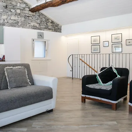 Casa Hygge - Front - Photographer's Art * Argegno